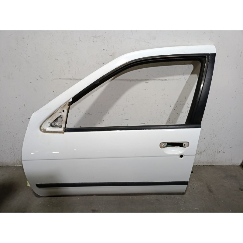 Recambio de puerta delantera izquierda para nissan almera i hatchback (n15) 1.6 referencia OEM IAM  801011N830 