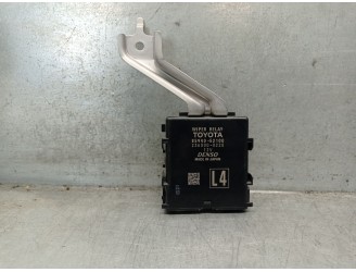 Recambio de modulo electronico para toyota yaris (_p21_, _pa1_, _ph1_) 1.5 hybrid (mxph10) referencia OEM IAM 8594052100  236000