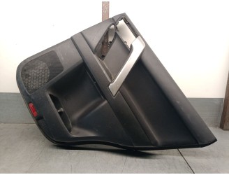 Recambio de guarnecido puerta trasera derecha para toyota land cruiser (j15) 3.0 turbodiesel cat referencia OEM IAM 6763060N00C0