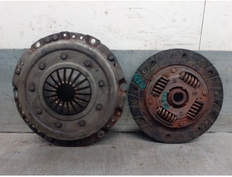 Recambio de kit embrague para fiat grande punto (199_) 1.3 d multijet referencia OEM IAM 71749874 71749874 LKCA630031 LUCAS