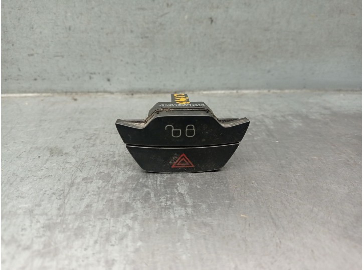 Replacement hazard warning switch for Ford Transit Courier B460 van/minivan 1.5 TDCi OEM IAM reference AM5T1315E05C 1690881 