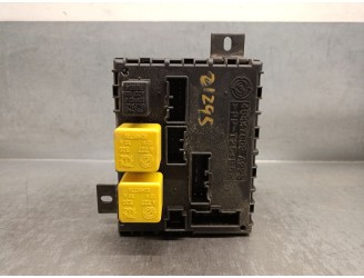 Recambio de caja reles / fusibles para alfa romeo 156 (932_) 2.0 16v t.spark (932a2) referencia OEM IAM 46447809  