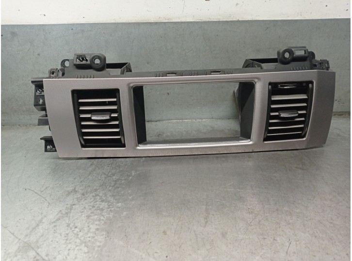 Recambio de aireador para jaguar xf i (x250) 3.0 d referencia OEM IAM 8X2319K617BH  8X2319K617AH