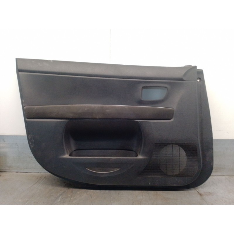 Recambio de guarnecido puerta delantera izquierda para mazda 2 (dy) 1.4 cd referencia OEM IAM 3M71A23943A D39766370 