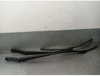 Recambio de brazo limpia trasero para skoda octavia iii (5e3, nl3, nr3) 1.5 tsi referencia OEM IAM 5E1955409  5E1955410