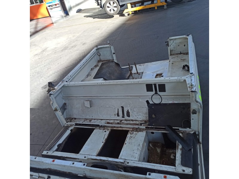 Recambio de carroceria para land rover defender (ld) 2.5 tdi referencia OEM IAM ALR5985 ALR5985 