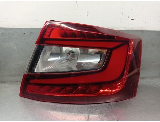 Recambio de piloto trasero derecho para skoda octavia iii (5e3, nl3, nr3) 1.5 tsi referencia OEM IAM 5E5945712 5E5945712 