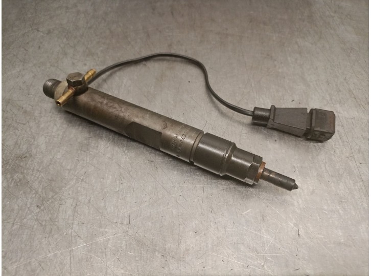 Recambio de inyector para volkswagen polo iii (6n1) 64 1.9 sdi referencia OEM IAM 028130201R 028130201R BOSCH