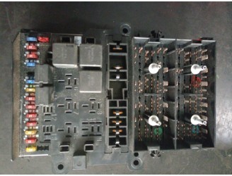 Recambio de caja reles / fusibles para chrysler voyager (gs) 2.4 cat referencia OEM IAM P04707994AE 04707994AE 