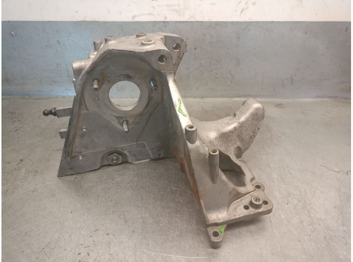 Recambio de soporte bomba inyeccion para opel insignia berlina 2.0 cdti cat referencia OEM IAM 55566003 8151800 - 55560002 