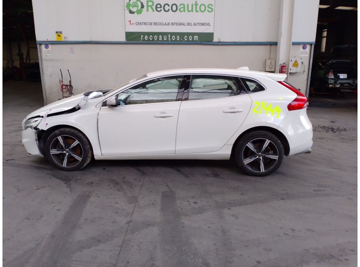 volvo v40 hatchback (525) del año 2019