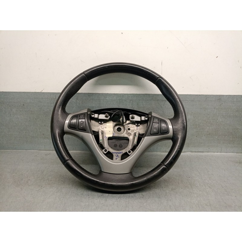 Recambio de volante para hyundai i30 (fd) 1.4 referencia OEM IAM 561102R110G2 561102R110G2 