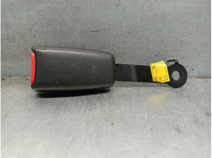 Recambio de enganche cinturon para hyundai matrix (fc) 1.5 crdi referencia OEM IAM 4HJ3305395 3305395