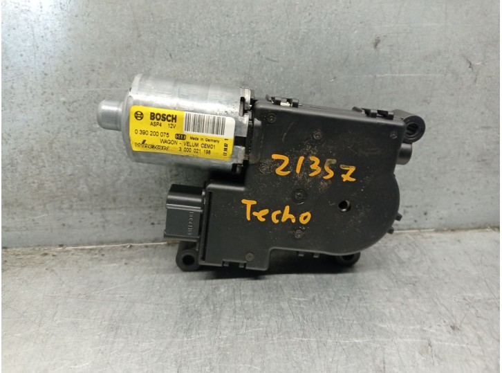 Recambio de motor techo electrico para peugeot 308 i (4a_, 4c_) 1.6 16v referencia OEM IAM 3000021198  0390200075 BOSCH