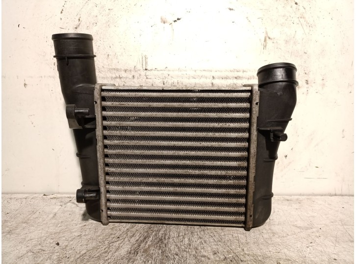 Recambio de intercooler para audi a4 b6 (8e2) 1.9 tdi referencia OEM IAM 8E0145805F  174978713 MODINE