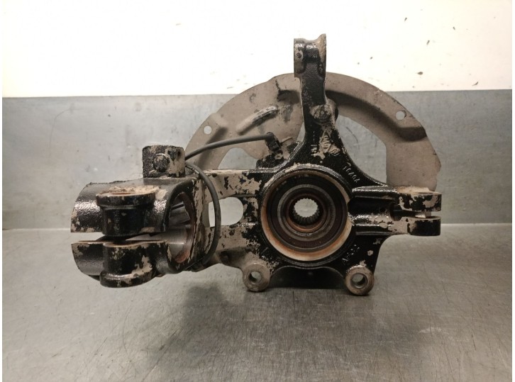 Recambio de mangueta delantera derecha para renault megane iv hatchback (b9a/m/n_) 1.5 dci 90 (b9a1) referencia OEM IAM 40014575