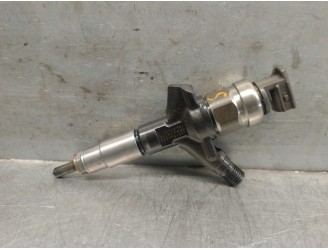 Recambio de inyector para subaru legacy v (bm) 2.0 d awd (bmd) referencia OEM IAM 16613AA030 DENSO
