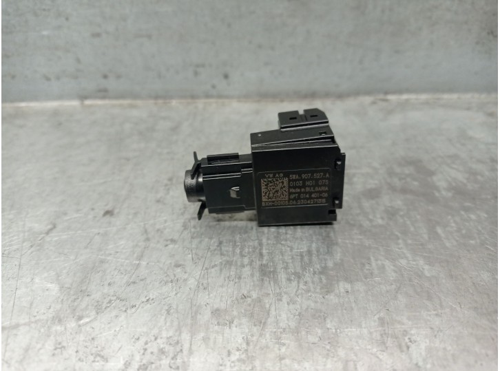 Recambio de sensor para skoda octavia iv (nx3, nn3, pv3) 1.5 tsi referencia OEM IAM 5WA907527A  6PT01440106