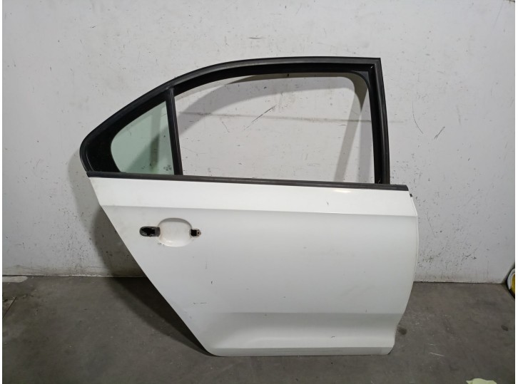 Recambio de puerta trasera derecha para seat toledo iv (kg3) 1.6 tdi referencia OEM IAM 5JA833052C 