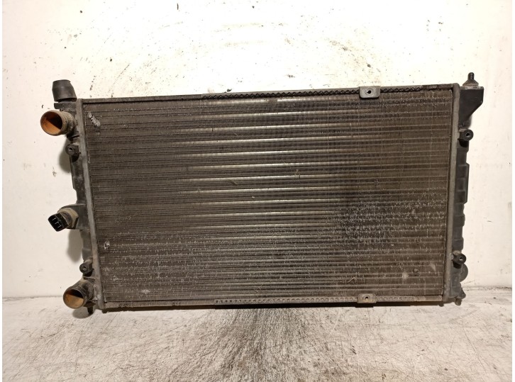 Recambio de radiador agua para volkswagen polo coupé (86c, 80) 1.3 referencia OEM IAM 867121253M 934829E VALEO