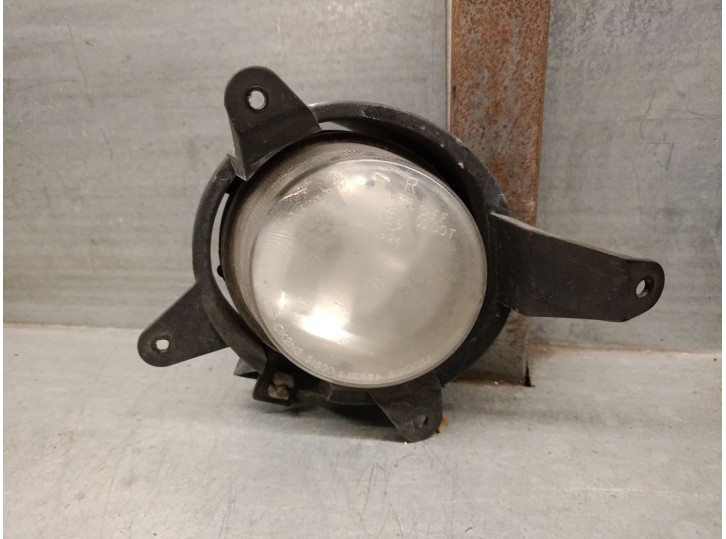 Replacement right fog light for Kia Carnival II (GQ) 2.9 CRDi OEM IAM reference 0K2N351500 
