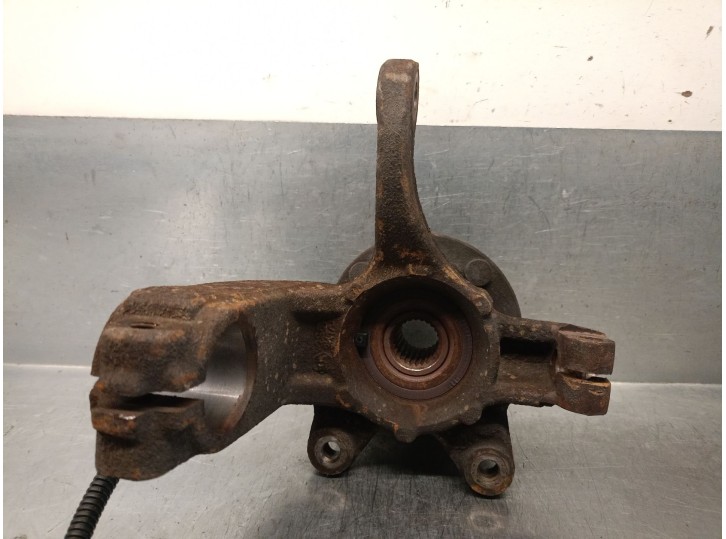 Recambio de mangueta delantera derecha para mazda 2 (dy) 1.4 cd referencia OEM IAM F6JA 