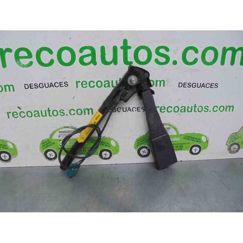 Recambio de enganche cinturon para opel zafira b 1.9 cdti referencia OEM IAM 13217491  