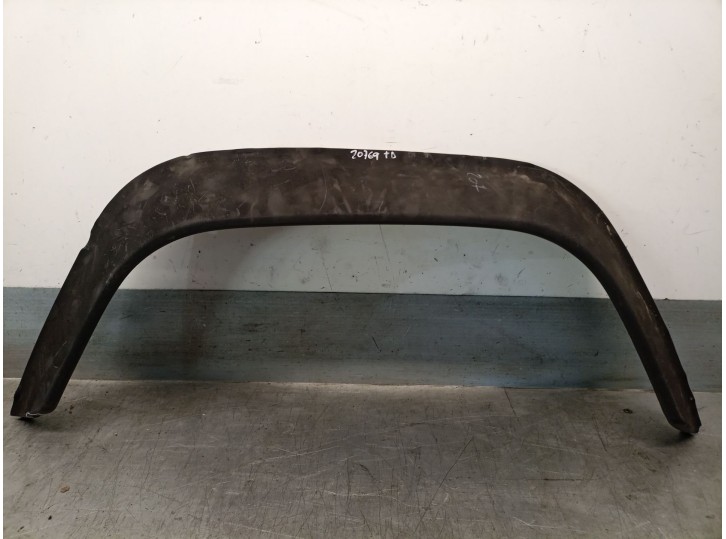 Recambio de aletin trasero derecho para land rover defender (ld) 2.5 tdi referencia OEM IAM MRC8420  