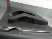 Recambio de guarnecido puerta trasera izquierda para skoda octavia iv (nx3, nn3, pv3) 1.5 tsi referencia OEM IAM 5E6867023K 5E68