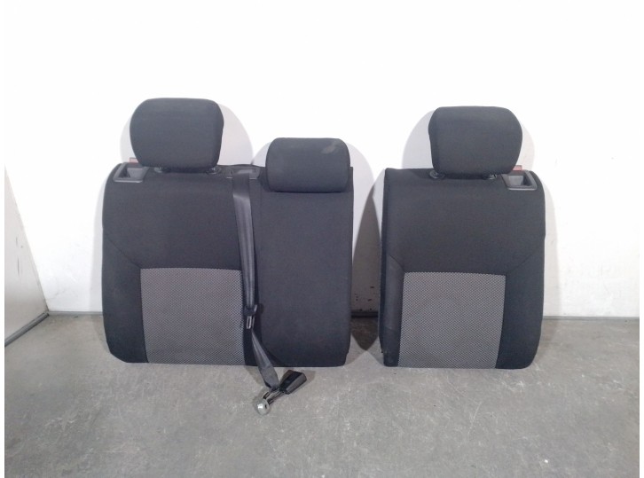 Recambio de asientos traseros para seat toledo iv (kg3) 1.6 tdi referencia OEM IAM 5JA885375C 5JA885375C 