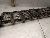 Recambio de rejilla delantera para jeep cherokee (xj) 2.5 tdi 4x4 referencia OEM IAM 55055150  