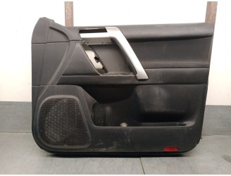 Recambio de guarnecido puerta delantera derecha para toyota land cruiser (j15) 3.0 turbodiesel cat referencia OEM IAM 67763X1M02