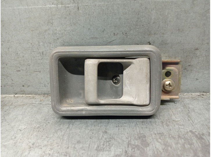 Recambio de maneta interior trasera derecha para nissan patrol (k/w260) 2.8 diesel referencia OEM IAM 8067001J00  