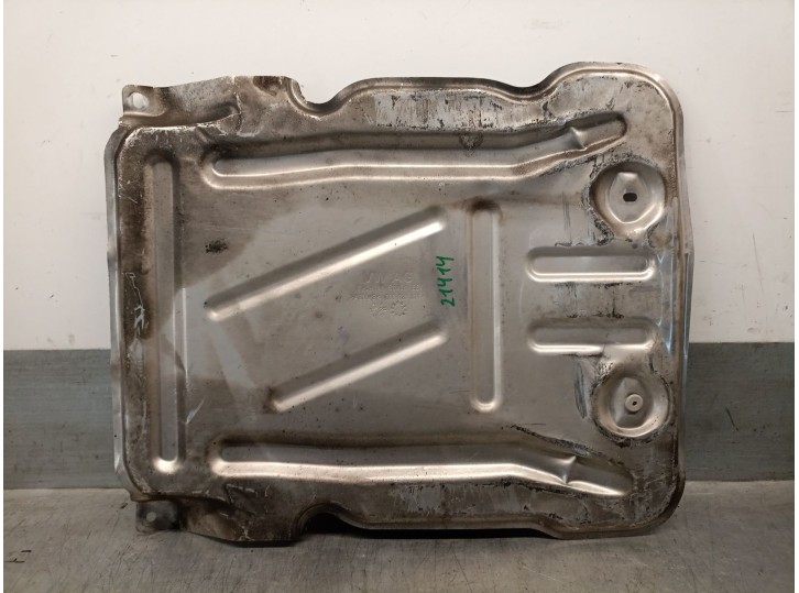 Recambio de cubrecarter para skoda octavia iv (nx3, nn3, pv3) 1.5 tsi referencia OEM IAM 5Q0825230K CESTA 