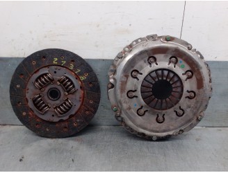 Recambio de kit embrague para mazda 3 sedán (bm_, bn_) 2.0 referencia OEM IAM PE2116410 PE2116410 