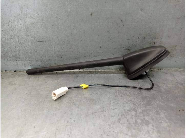 Recambio de antena para citroën jumpy iii furgoneta (v_) 1.6 bluehdi 115 referencia OEM IAM 9817551380 9817551380 81645200PL