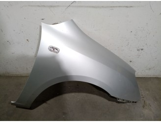 Recambio de aleta delantera derecha para kia carens iii monospace (un) 2.0 crdi 115 referencia OEM IAM  663211D050 