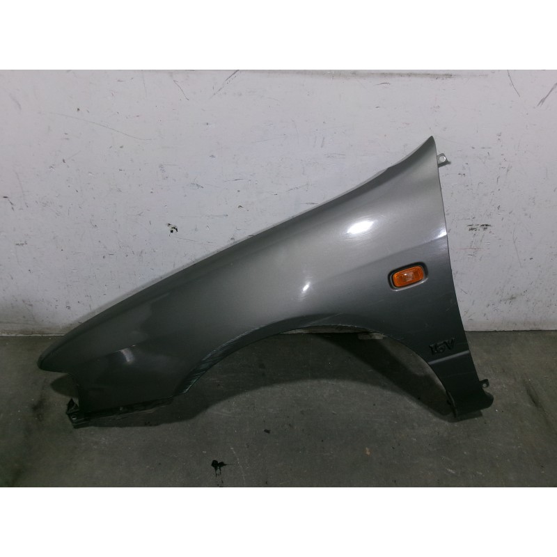 Recambio de aleta delantera izquierda para nissan primera (p11) 1.6 16v referencia OEM IAM 631012J030 631012J030 