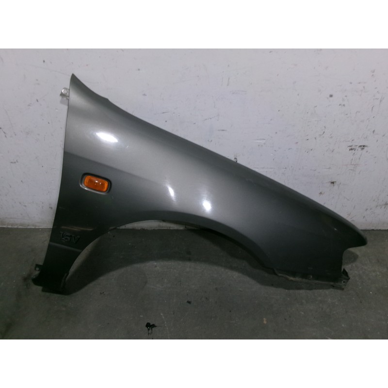 Recambio de aleta delantera derecha para nissan primera (p11) 1.6 16v referencia OEM IAM 631009F531 631002J030 