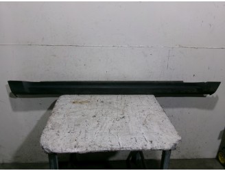 Recambio de faldon lateral para jeep grand cherokee (wh) crd cat referencia OEM IAM 5HU24RXFAB  