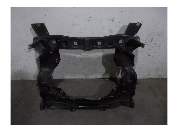 Recambio de puente delantero para mercedes-benz clase glk (w204) glk 2.1 cdi cat referencia OEM IAM A2046280457  