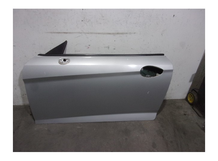 Recambio de puerta delantera izquierda para hyundai coupe (gk) 1.6 fx referencia OEM IAM 760032C300 