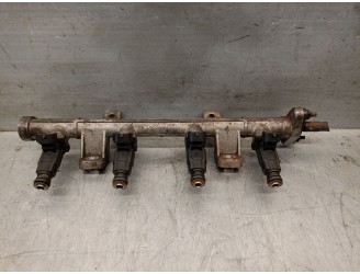 Recambio de rampa inyectora para hyundai getz (tb) 1.1 referencia OEM IAM 3531022600 3530402800 9260930006