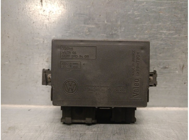 Recambio de centralita inmovilizador para volkswagen polo iii (6n1) 64 1.9 sdi referencia OEM IAM 6X0953257 73654302 VALEO