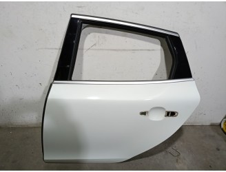 Recambio de puerta trasera izquierda para volvo v40 hatchback (525) d3 referencia OEM IAM  32321999 