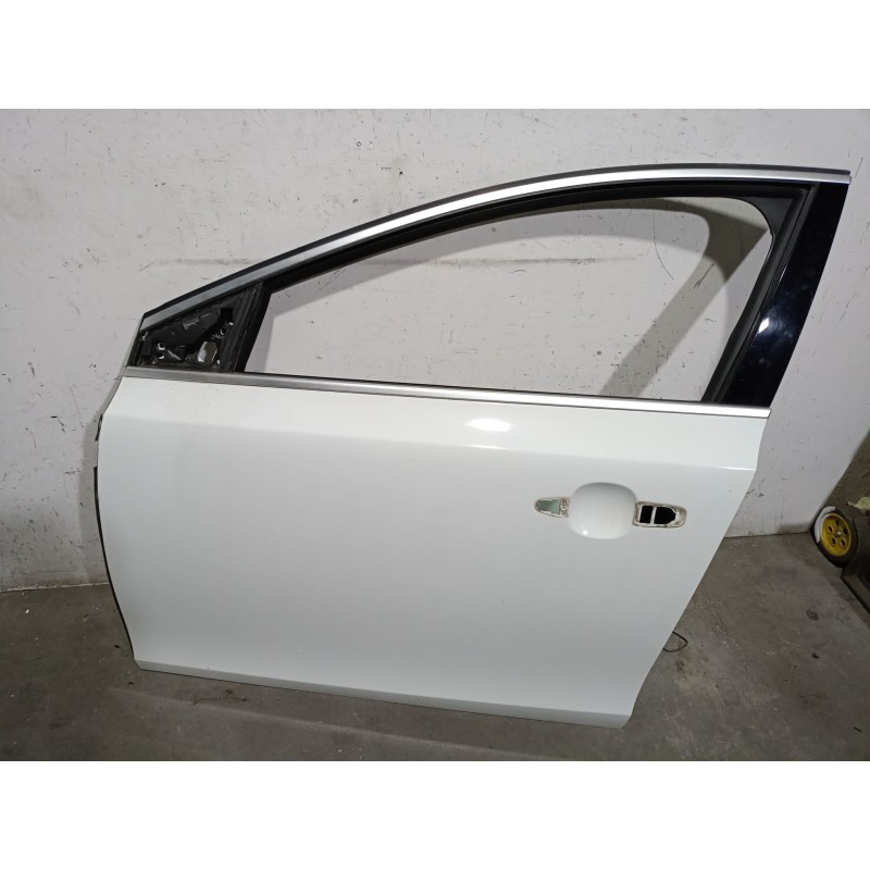 Recambio de puerta delantera izquierda para volvo v40 hatchback (525) d3 referencia OEM IAM  32321018 