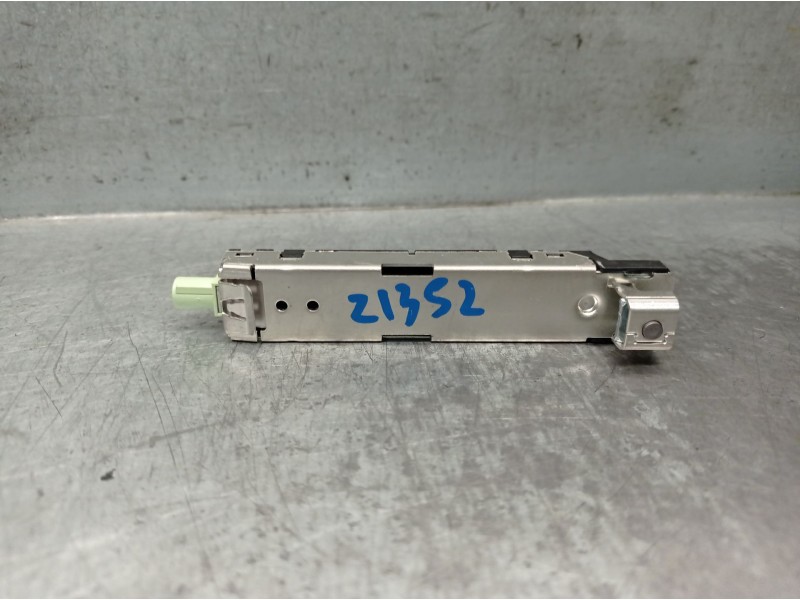 Recambio de antena para seat leon (kl1, klg) 1.0 tsi referencia OEM IAM 5FA035225C  920627043