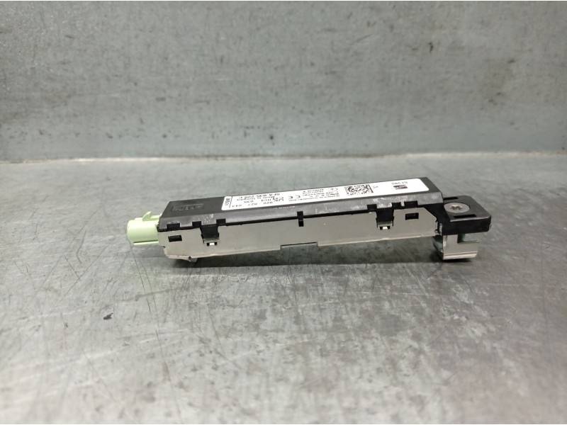 Recambio de antena para seat leon (kl1, klg) 1.0 tsi referencia OEM IAM 5FA035225C  920627043
