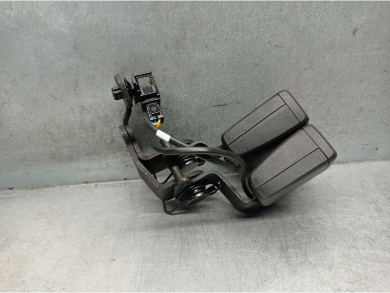 Recambio de enganche cinturon para seat leon (kl1, klg) 1.0 tsi referencia OEM IAM 5FA857739 5FA857739 