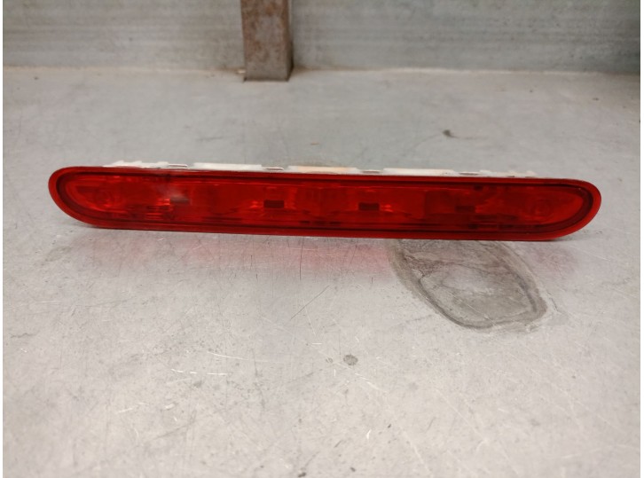 Recambio de luz central de freno para toyota proace furgoneta (mdz_) 1.5 d4d (mdz8) referencia OEM IAM 9811325980  